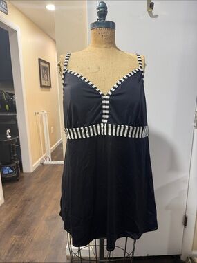 Avenue Black Striped-Trim Women's Tankini Top